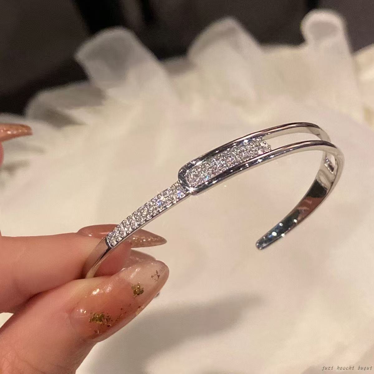 https://fulmo-img-server.com/bangledot/48aa8d56-d7ab-45a9-a970-224bd03be30e.jpg