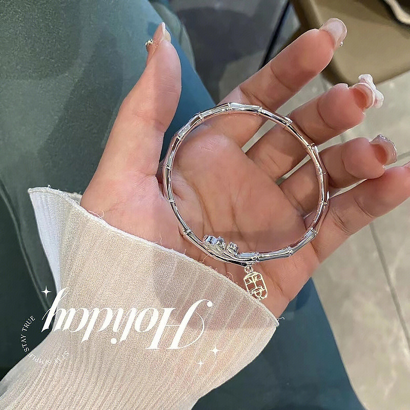 https://fulmo-img-server.com/bangledot/4e18bb8d-ff3b-4106-bd00-37fb1fccf7fb.jpg