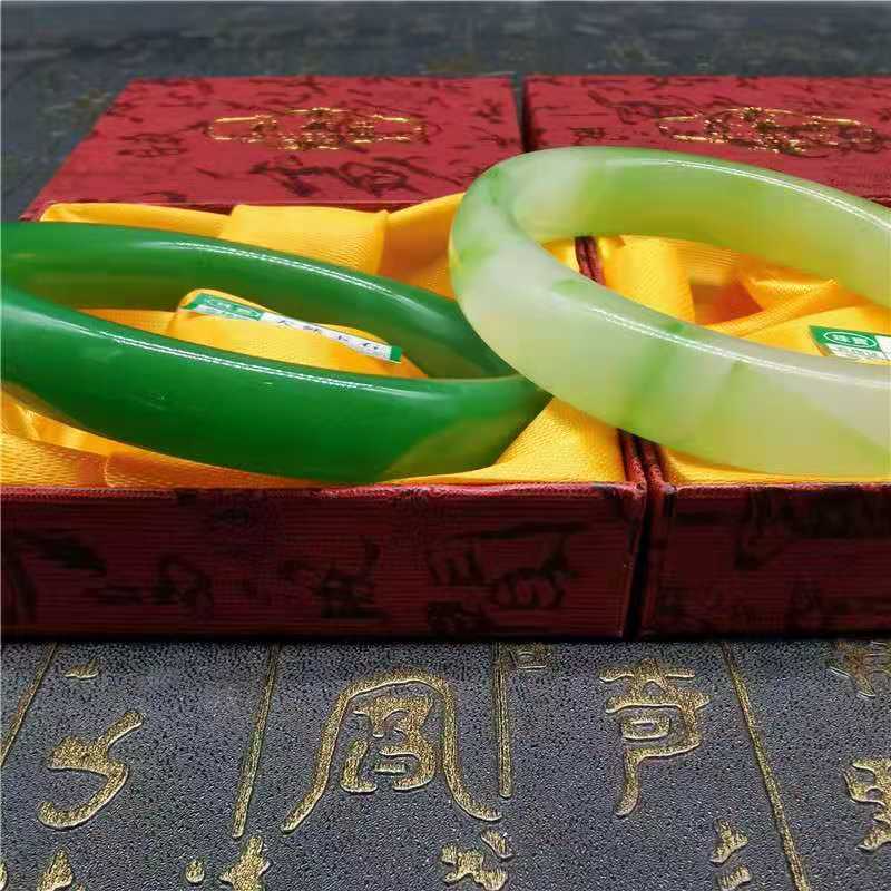 https://fulmo-img-server.com/bangledot/587e1679-3109-4ee4-bc7b-64ac415cd380.jpg