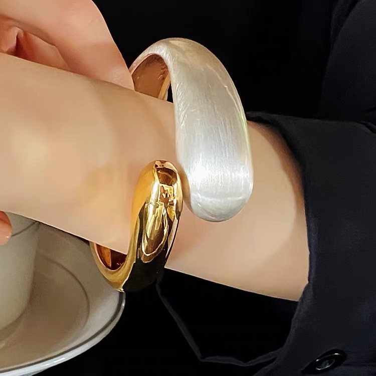 https://fulmo-img-server.com/bangledot/606f2568-1e51-4cb1-8a42-d70c0c9004af.jpg