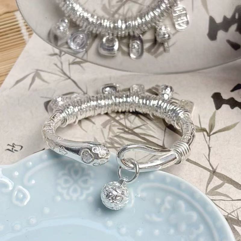 https://fulmo-img-server.com/bangledot/60da000b-d018-4c1b-b1d6-e76674f26b30.jpg