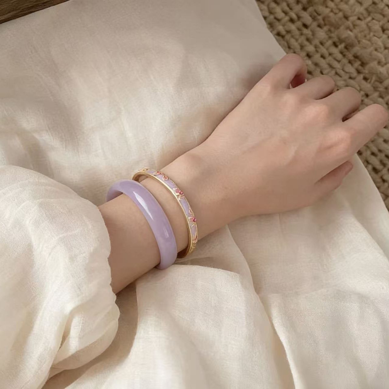 https://fulmo-img-server.com/bangledot/6f278468-5b7e-4bc7-89d0-736100ef9a40.jpg