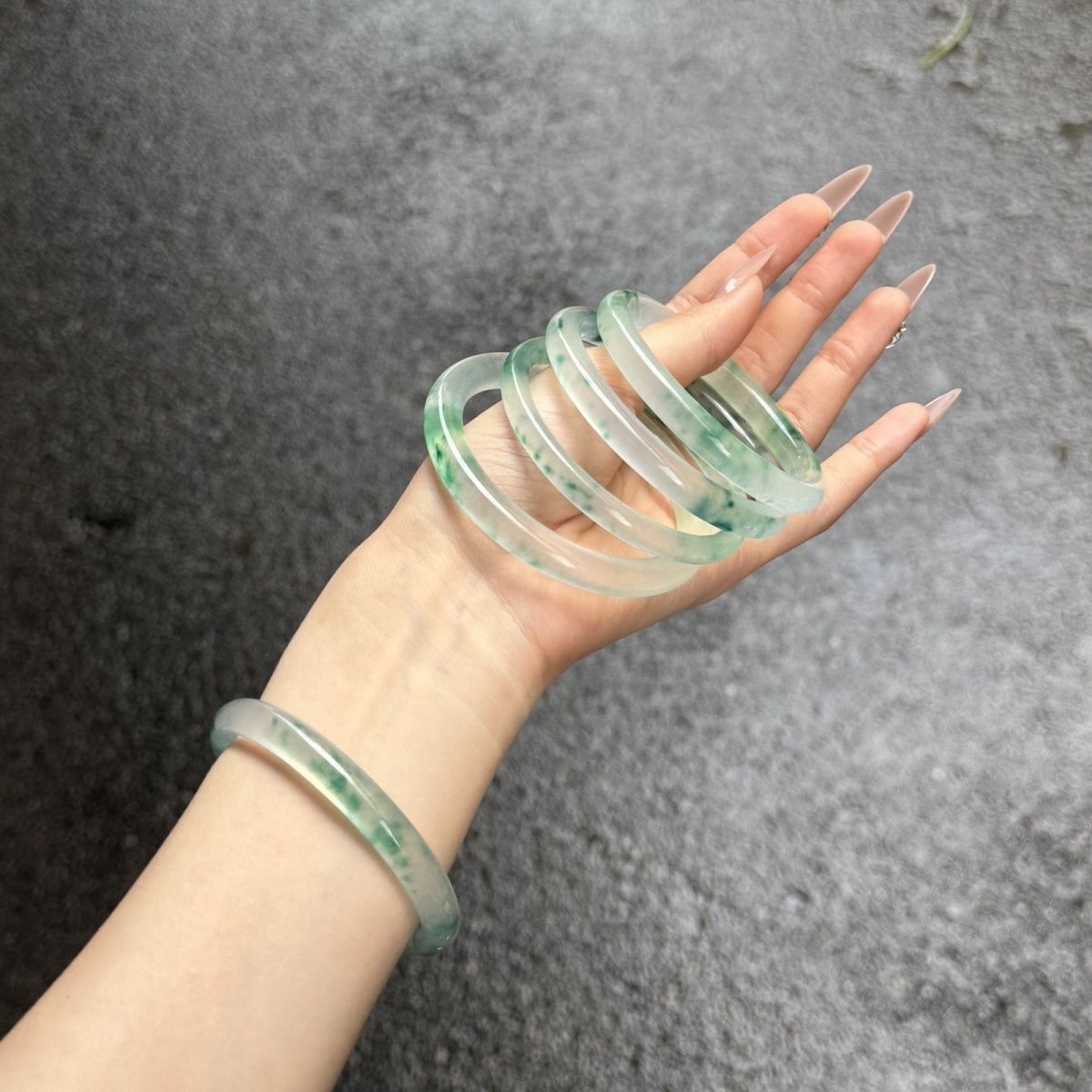 バングル 天然翡翠クリアバングル 丸型腕輪 クリア|バングル専門通販