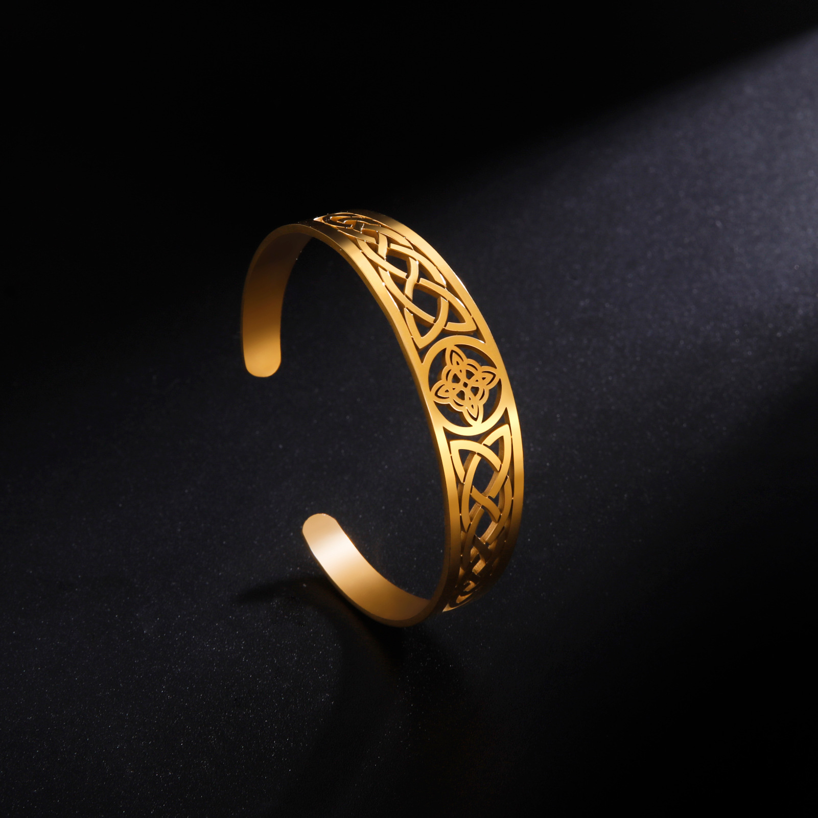 https://fulmo-img-server.com/bangledot/7fe50f07-59a4-4d07-a6ca-9b3dac121a93.jpg