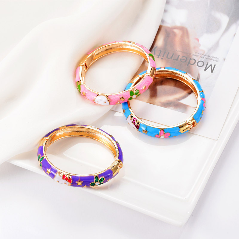 https://fulmo-img-server.com/bangledot/80ec1008-c612-47ae-a861-6c7f23b7ec73.jpg