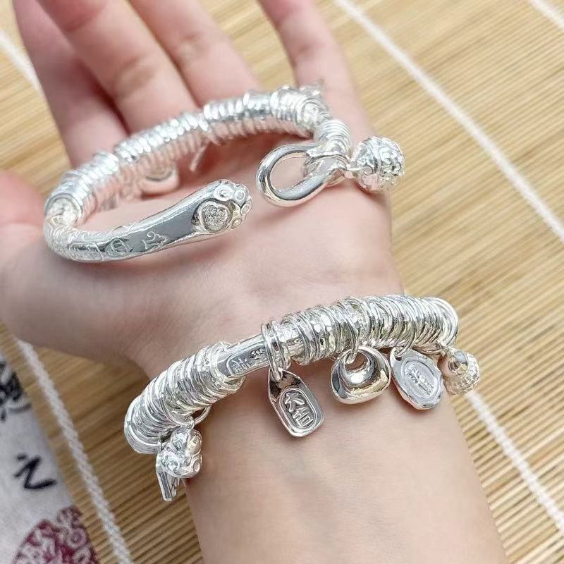 https://fulmo-img-server.com/bangledot/89db9c42-5982-4744-a109-cf5e1da18f0e.jpg