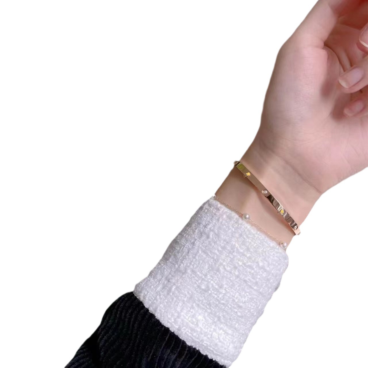 https://fulmo-img-server.com/bangledot/917de66f-4d94-451a-905f-0373f46050e3.jpg