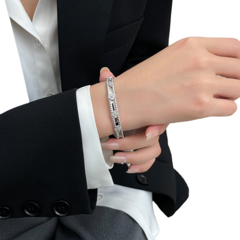 https://fulmo-img-server.com/bangledot/958bd8c5-3132-4469-9d41-076c28178ad6.jpg