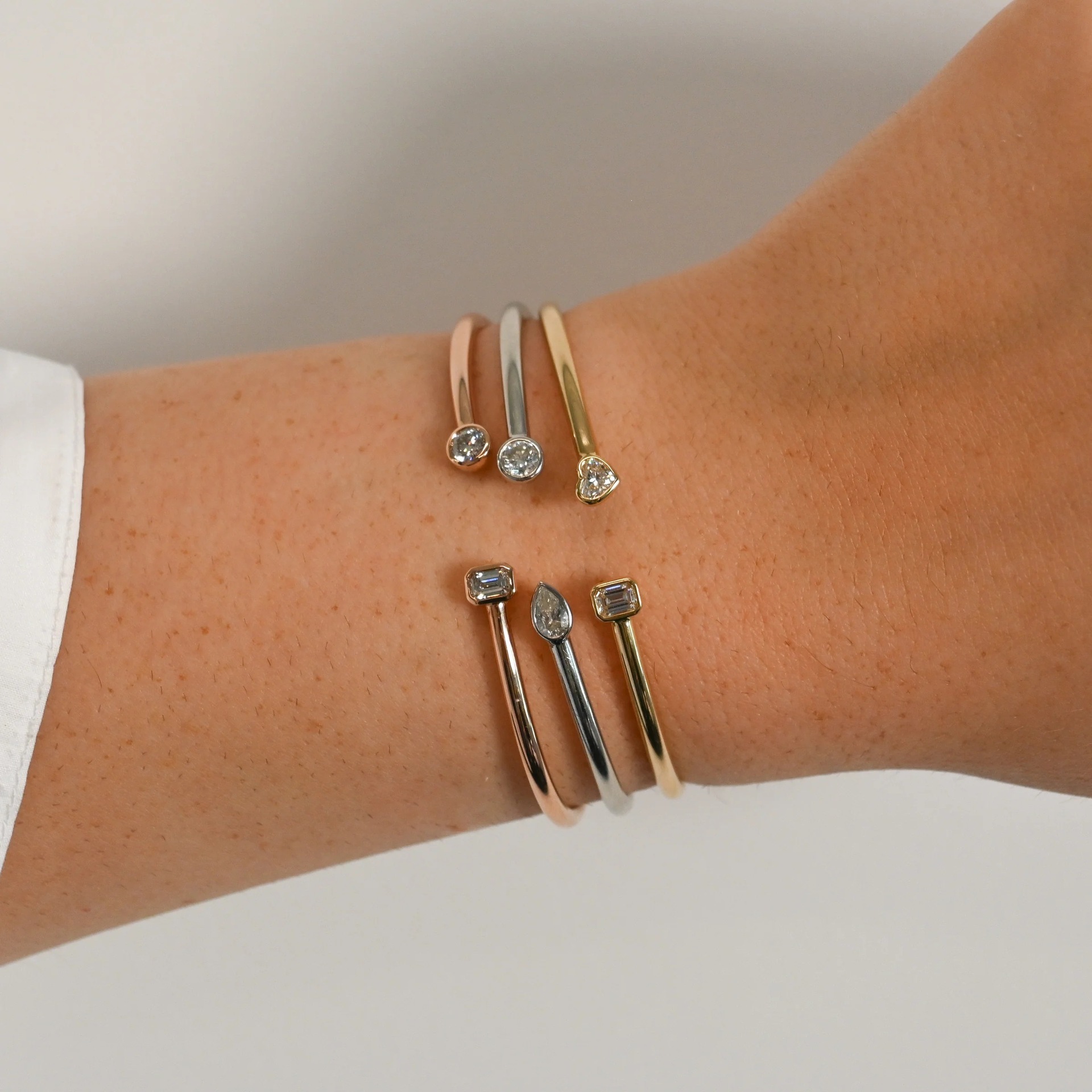 https://fulmo-img-server.com/bangledot/9edc54da-ce92-490f-8935-02fca48ec4d0.jpg