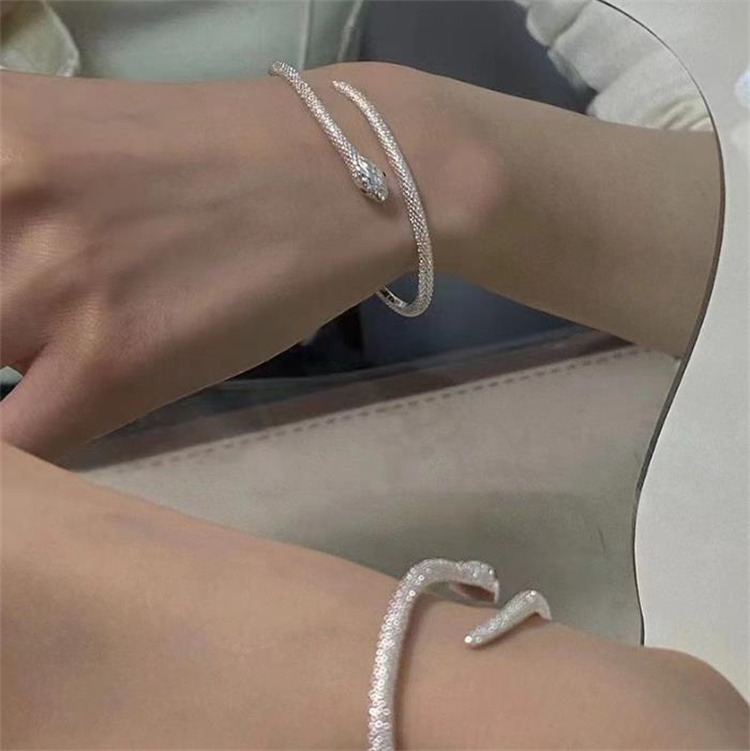 https://fulmo-img-server.com/bangledot/a5f1952f-5dca-4cc1-9946-5f49d644efaa.jpg