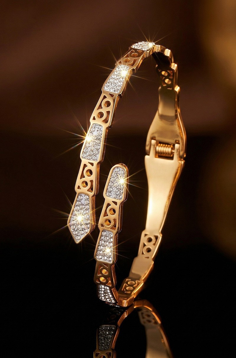 https://fulmo-img-server.com/bangledot/a70a2ae2-c049-4623-93ab-9cec54b79bc4.jpg