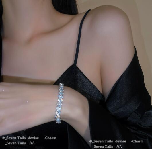 https://fulmo-img-server.com/bangledot/a7d27b48-df3d-4fd5-a289-d1be71b2ec18.jpg