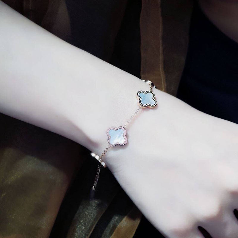 https://fulmo-img-server.com/bangledot/a94e4a32-ef07-48b3-beee-2012cb2b497b.jpg