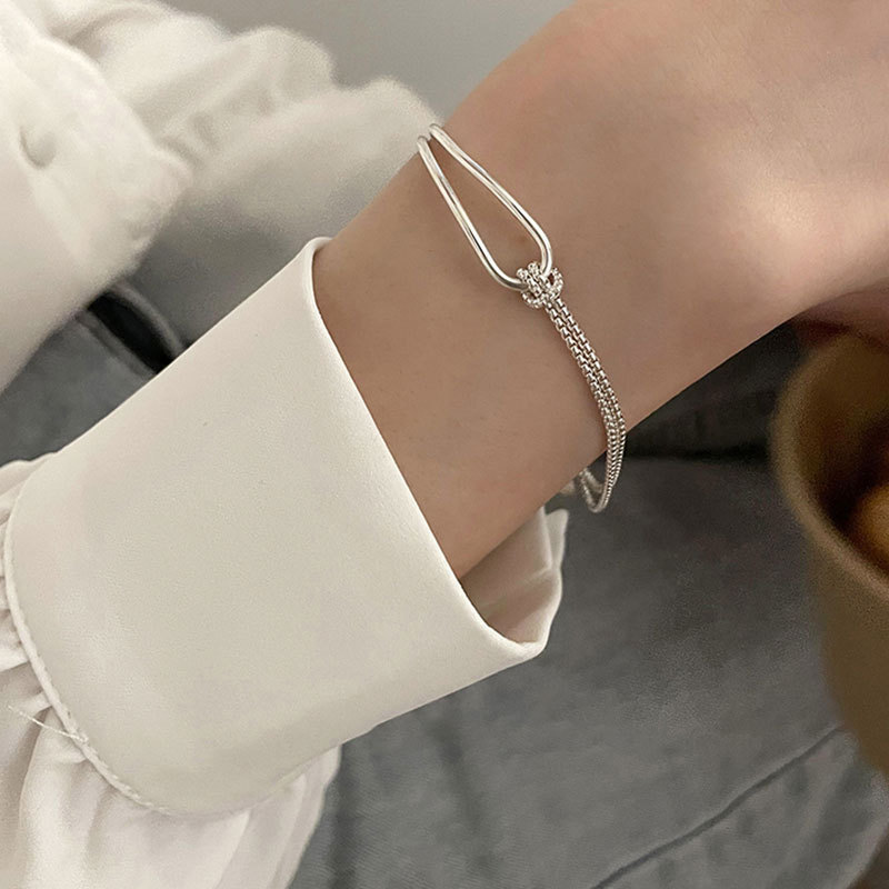 https://fulmo-img-server.com/bangledot/bd52fea0-6245-4a0b-a553-2e64e55e5eee.jpg