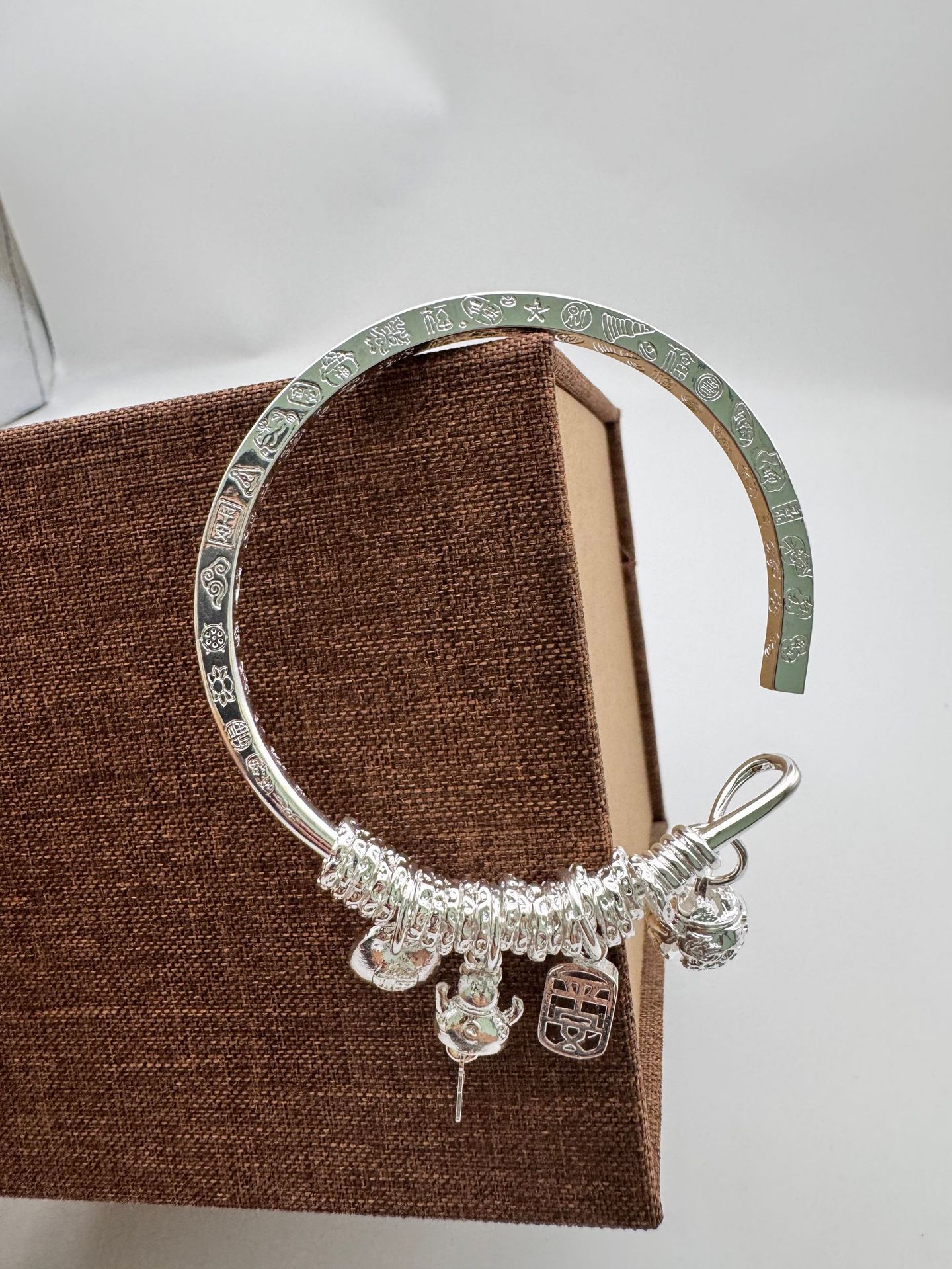 https://fulmo-img-server.com/bangledot/c35cbf23-1feb-4f71-a37d-e29b21dac8eb.jpg