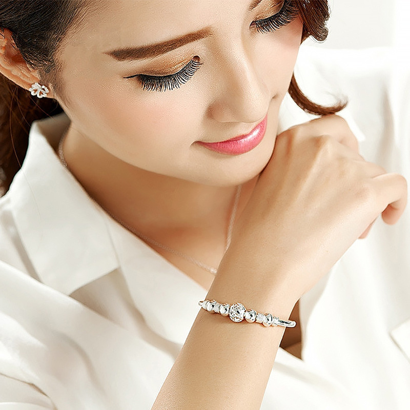 https://fulmo-img-server.com/bangledot/c9e18eb6-5ebc-4c42-8216-5f4338600418.jpg
