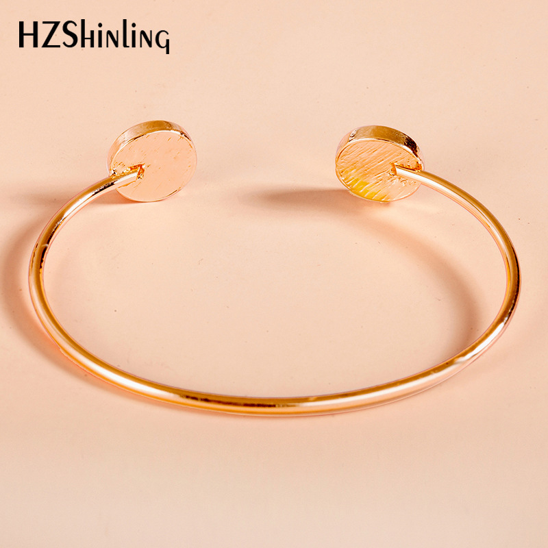 https://fulmo-img-server.com/bangledot/cb132b6d-93ce-4fb5-a3af-28c0aa35c510.jpg