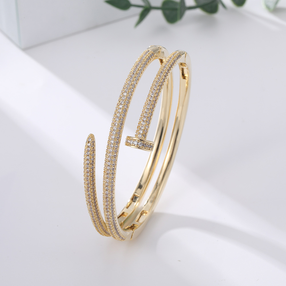 https://fulmo-img-server.com/bangledot/e44bc0f1-d6b0-491d-aa02-b60c2e35fb80.jpg