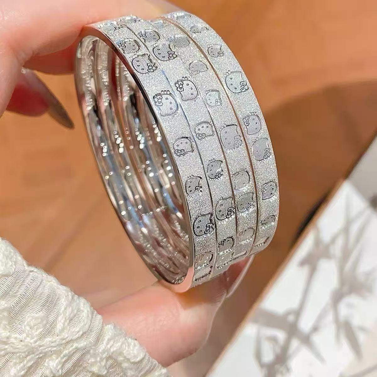 https://fulmo-img-server.com/bangledot/e9d86dc1-2aa3-4f85-bb1f-8cf475c57a32.jpg