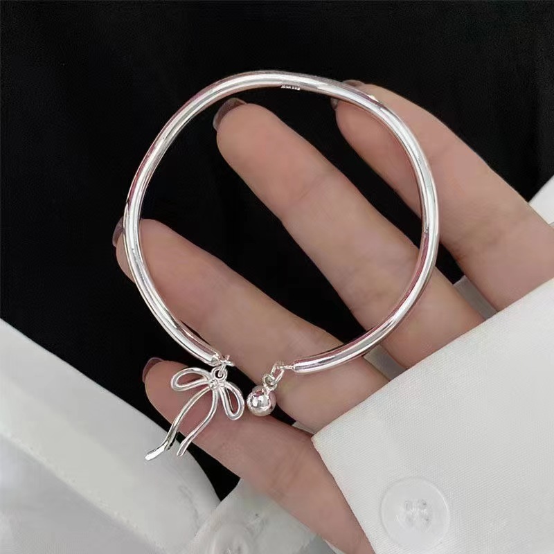 https://fulmo-img-server.com/bangledot/e9f16238-107a-40b2-8b36-d52cfe3f990f.jpg