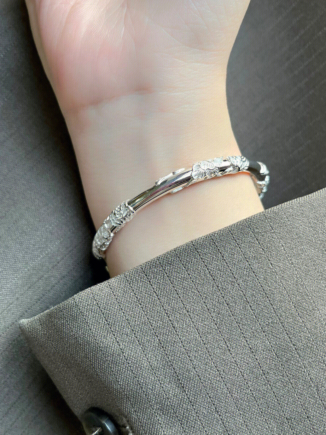 https://fulmo-img-server.com/bangledot/ea93848f-3fd8-4516-bcb7-eb165beb3391.jpg