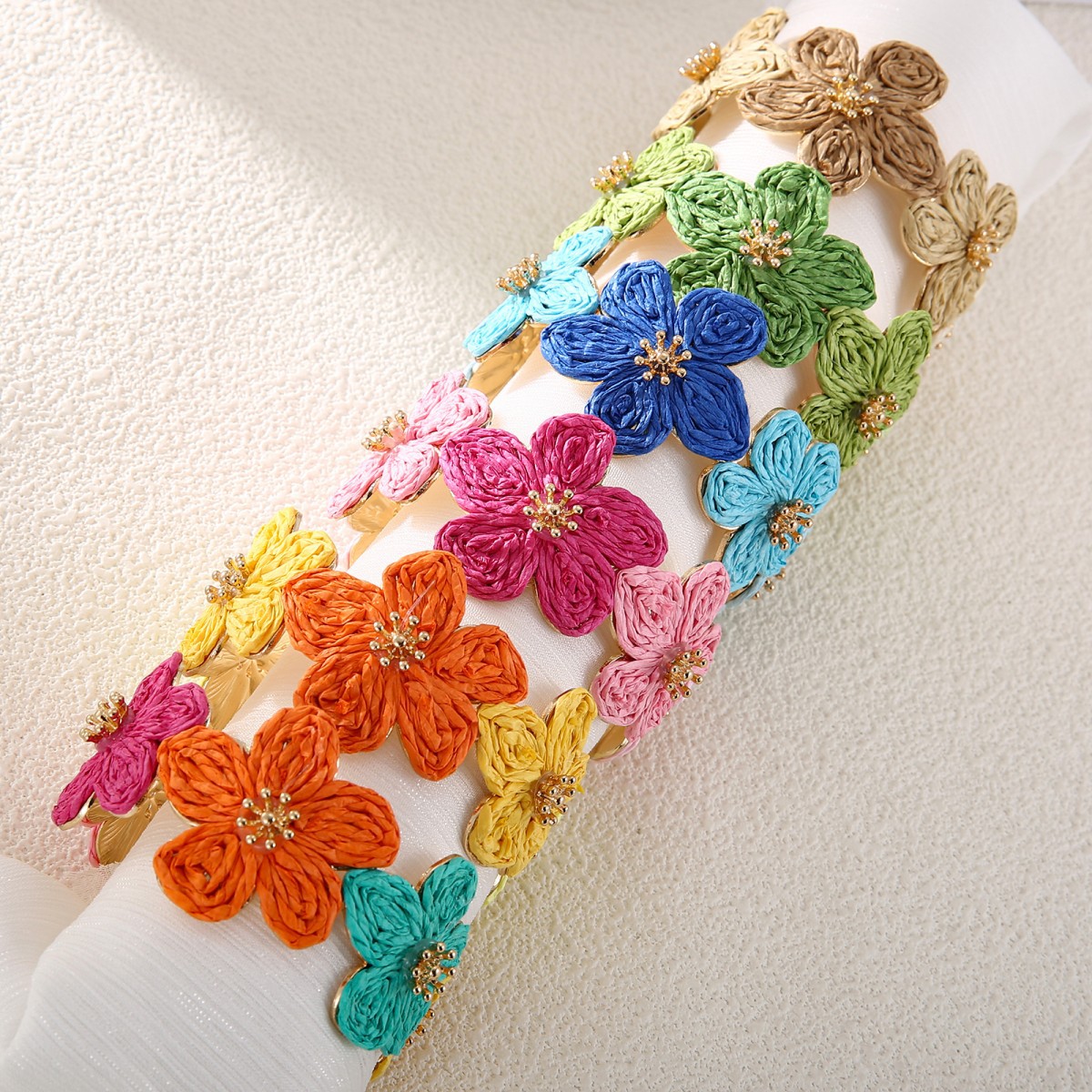 バングル 立体花飾りラフィア編みフラワーバングル