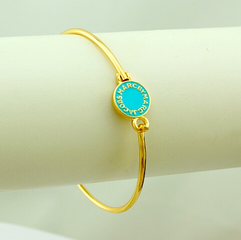 https://fulmo-img-server.com/bangledot/fd1f7aa9-57af-4d95-9af7-5de92a9cf98d.jpg