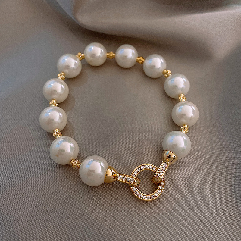 https://fulmo-img-server.com/bangledot/fd4a7b16-ce60-46f1-8c69-03ad3a1a51e2.jpg
