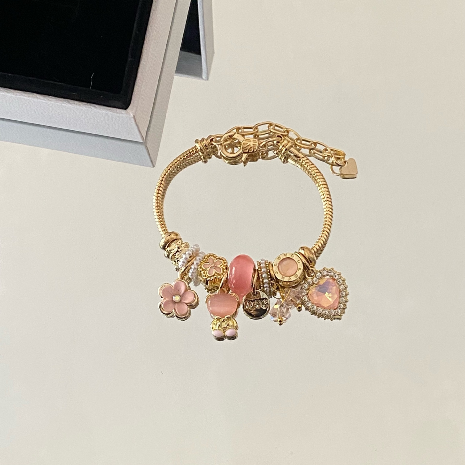 https://fulmo-img-server.com/bangledot/fff4b674-7dc7-4dee-b937-d644666c7ad3.jpg