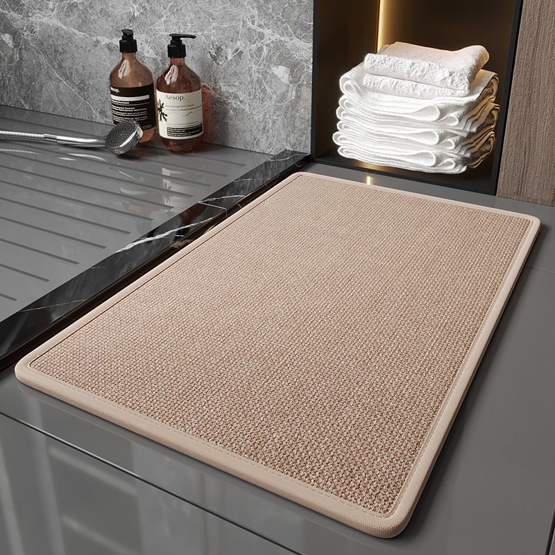 https://fulmo-img-server.com/bathmat-lab/9d66c7ce-7d7b-4d0b-b3a9-b1c44d5bc15f.jpg