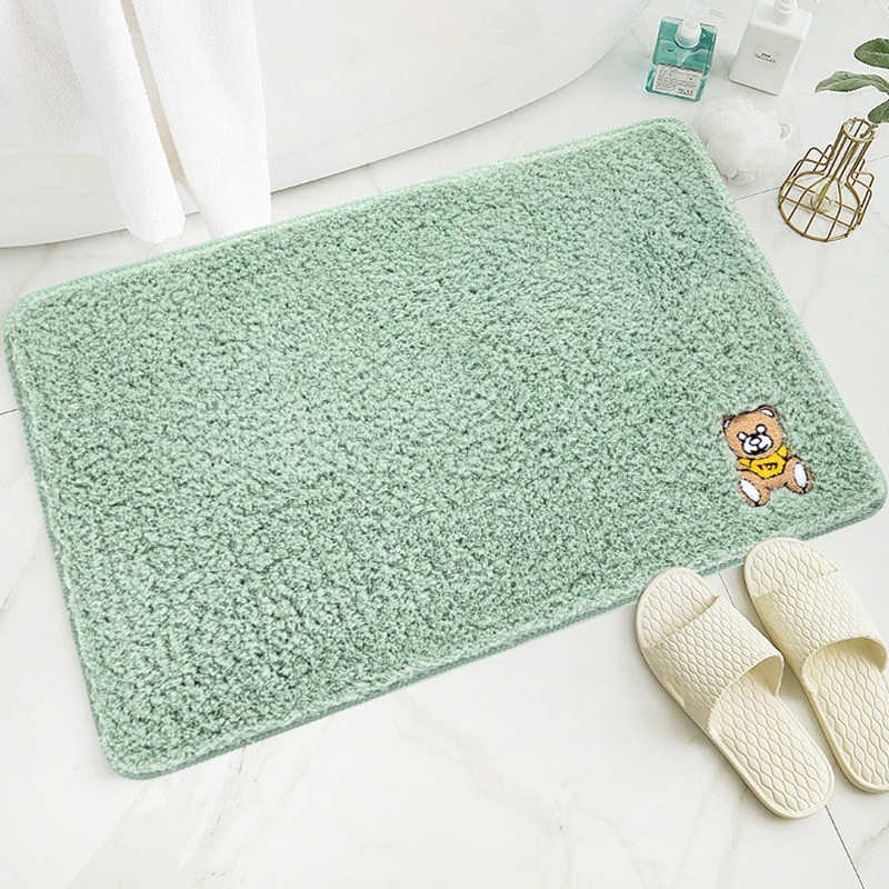 くま刺繍のもこもこバスマット