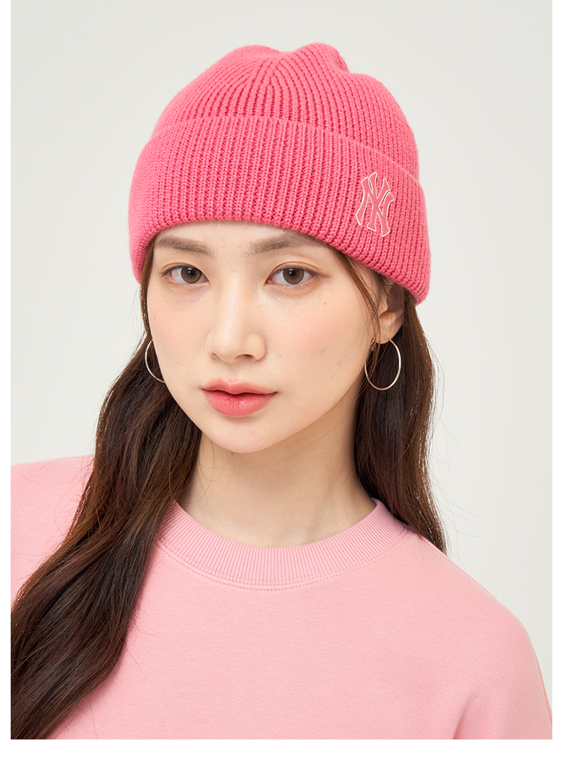 https://fulmo-img-server.com/beanie-beanie/030d7563-50f3-49e8-80a9-71a55bdb7b4b.jpg