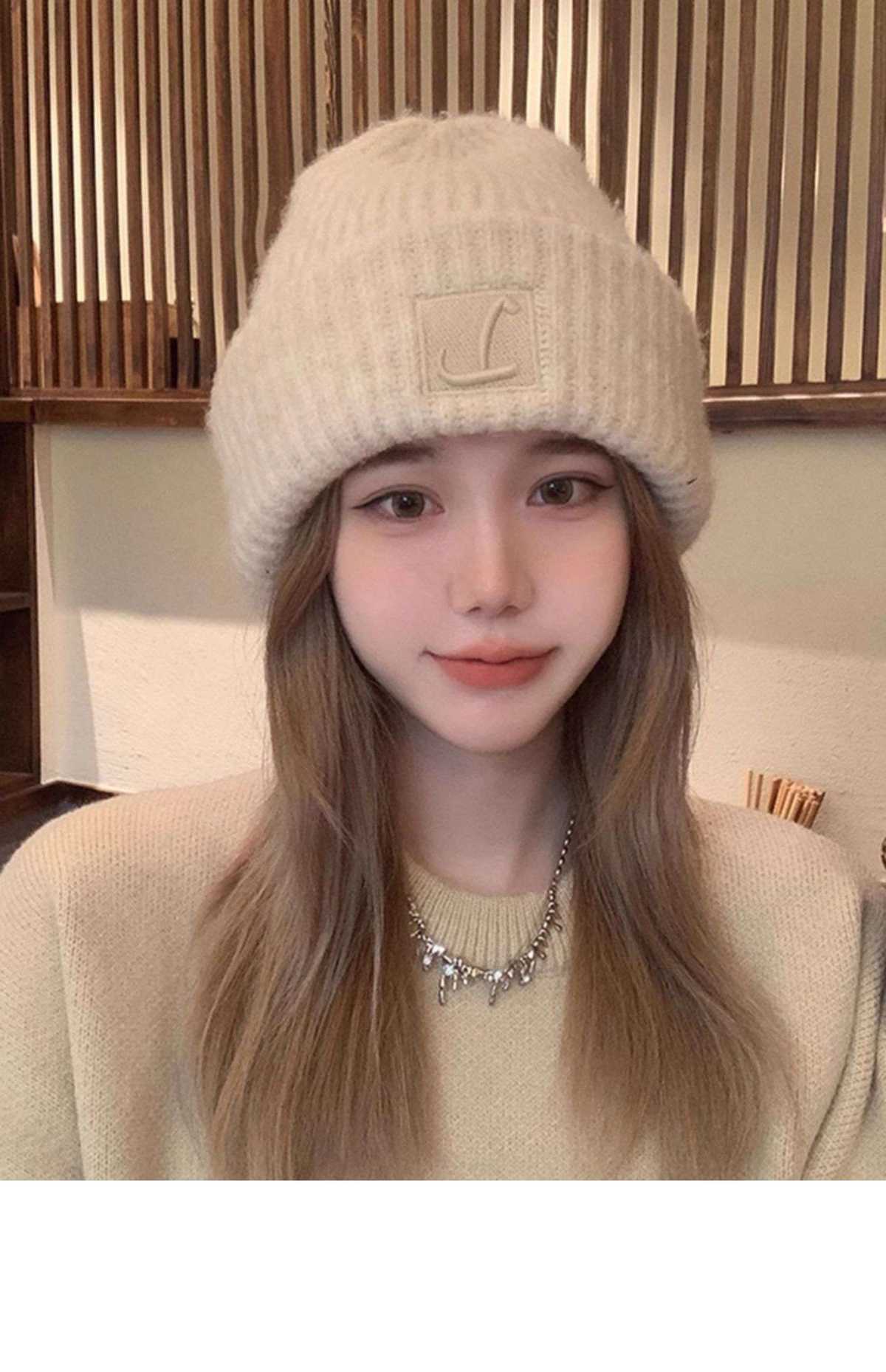 https://fulmo-img-server.com/beanie-beanie/1756396964075_waaff9gr_xa2fv8j4.jpeg