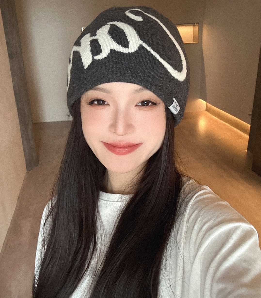 https://fulmo-img-server.com/beanie-beanie/1756397212259_rvhdl6hq_nubgx2oa.jpeg