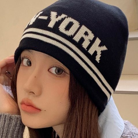 ビーニー 都市風ロゴ刺繍ニット帽