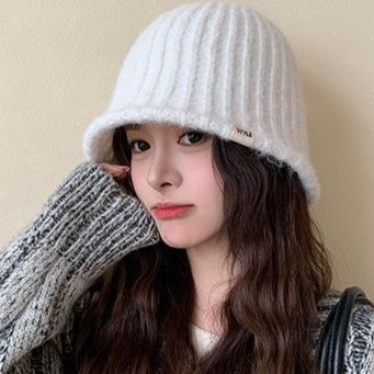 https://fulmo-img-server.com/beanie-beanie/1761100089760_vuhm6r25_ozik6z44.jpeg