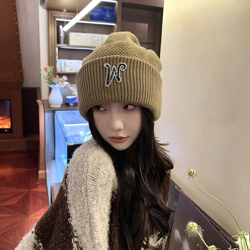 ビーニー 文字刺繍入りリブ編みニット帽
