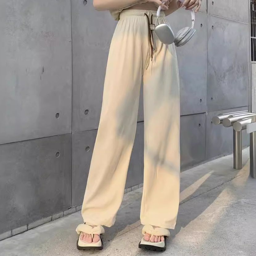 ベージュパンツ リラックスワイドパンツ