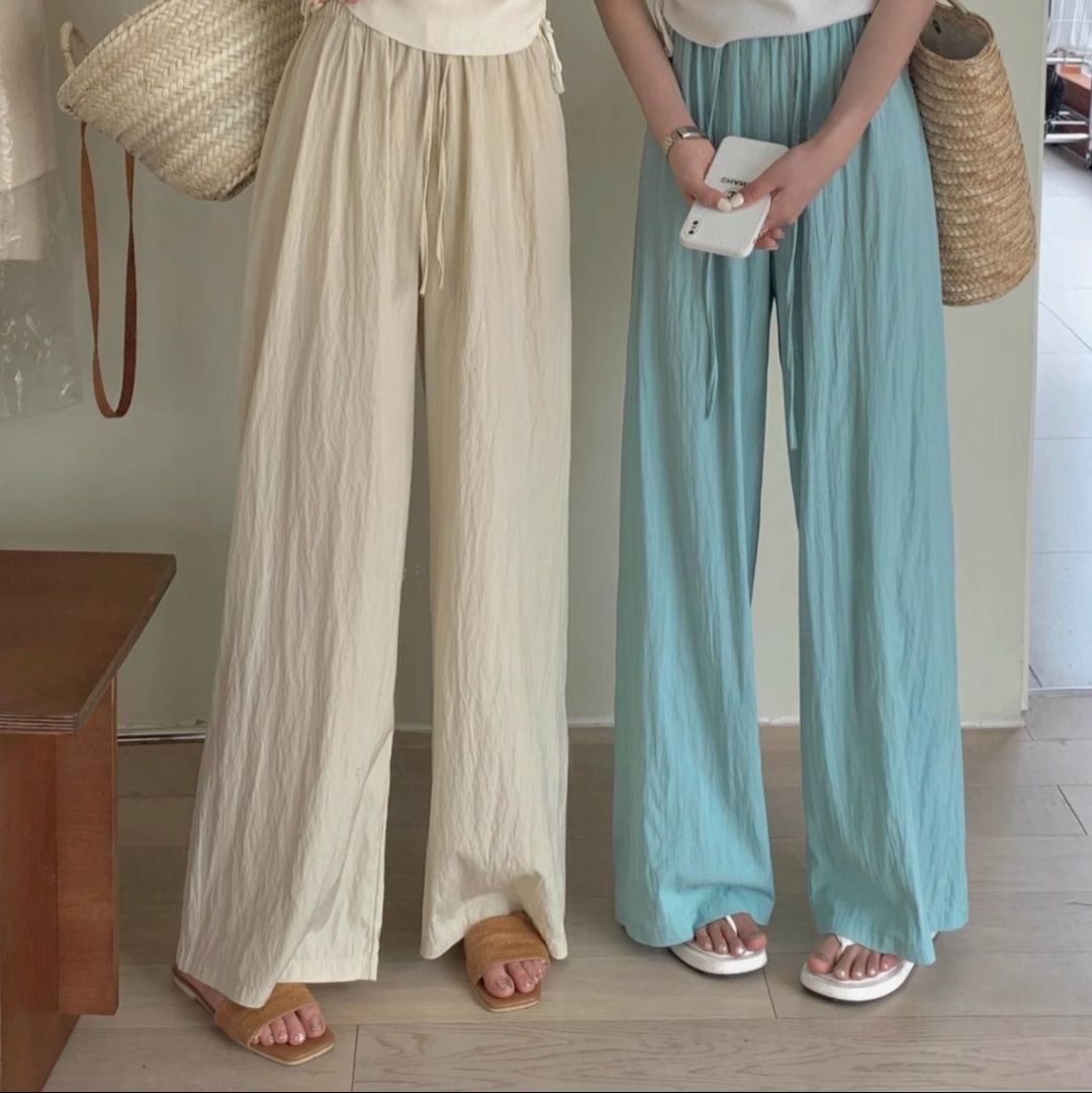 ベージュパンツ 夏向き楽ちんワイドパンツ