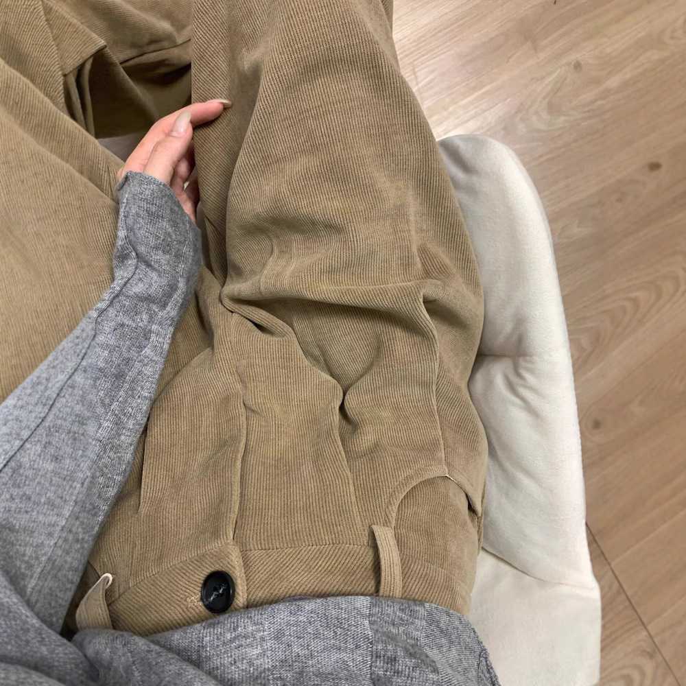 温かみとおしゃれを両立！コーデュロイパンツベージュで叶える大人の上質スタイル10選