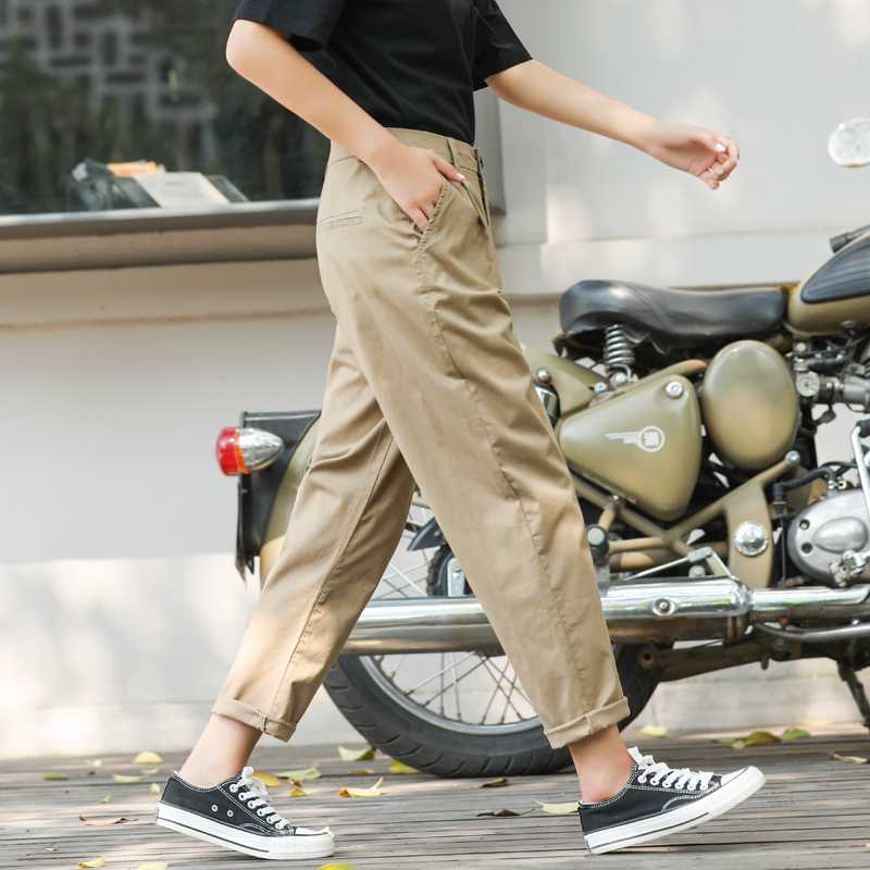 ベージュパンツ ゆったりテーパードパンツ