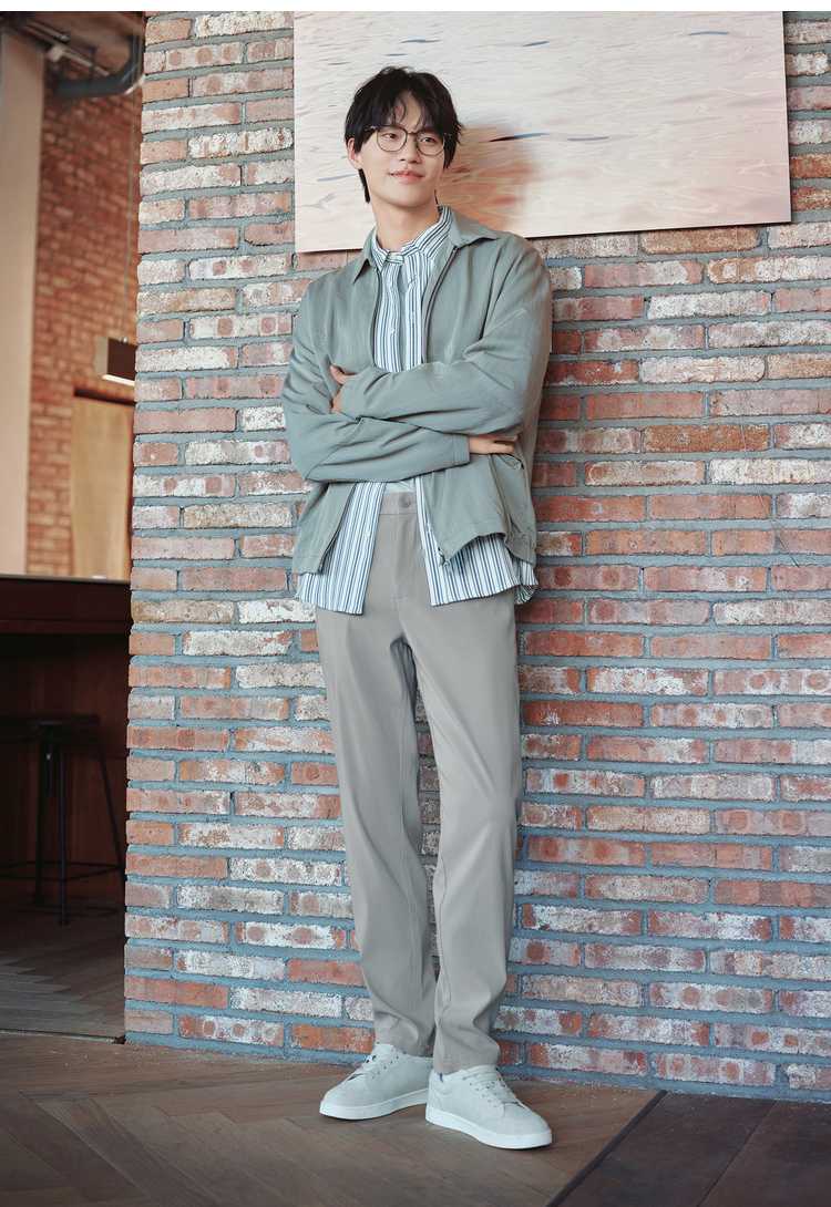 ベージュパンツ メンズ ストレートシルエット スラックス