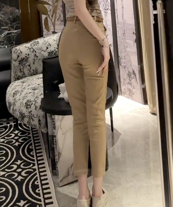 ベージュパンツ 上品シルエット細身チノパン