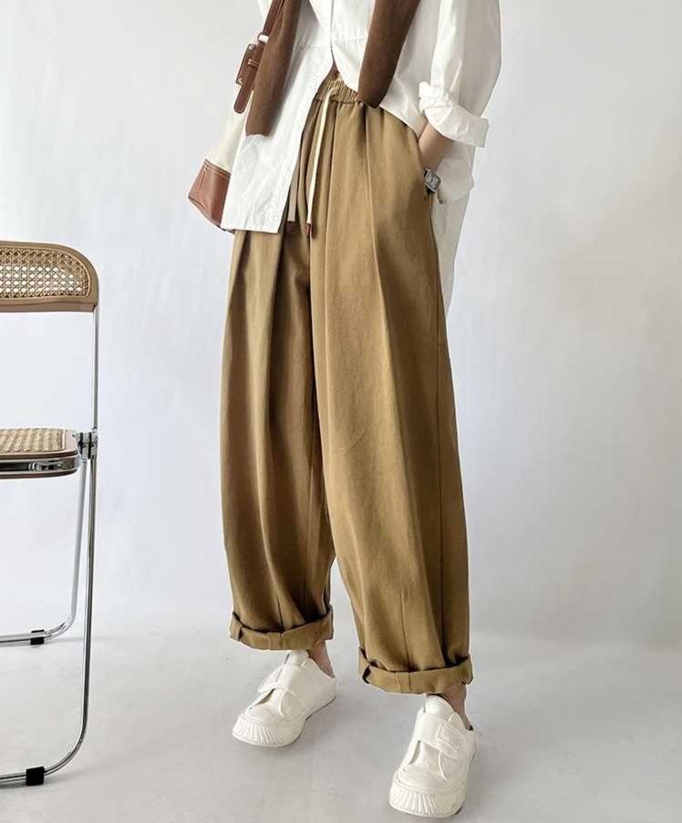 ベージュパンツ リラックスワイドパンツ