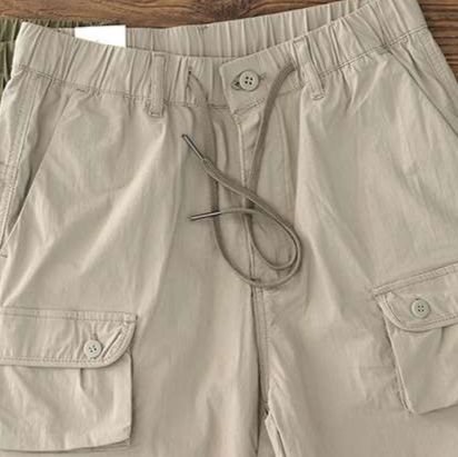 ベージュパンツ ゆったり快適ベージュカーゴパンツ