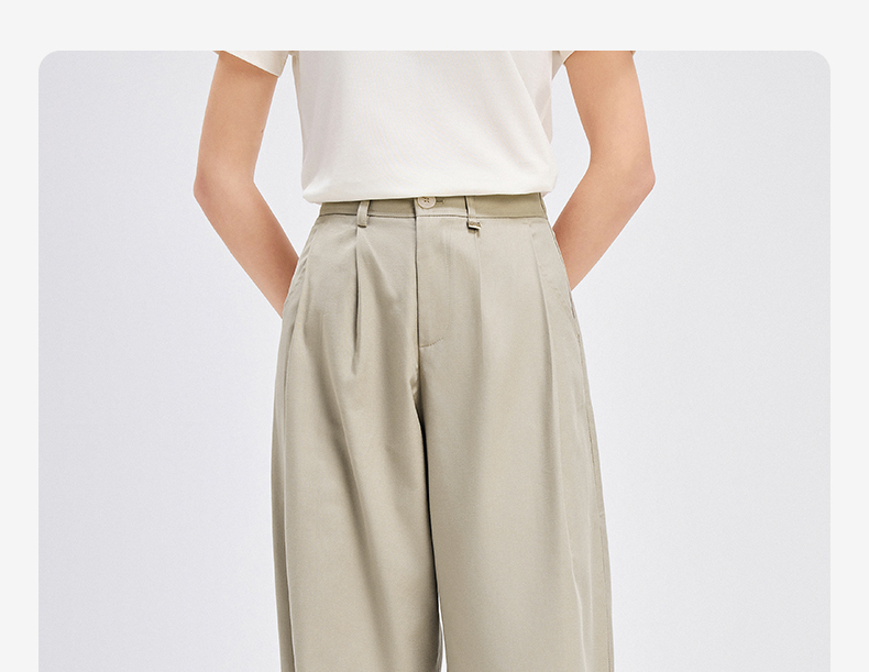 ベージュパンツ ワイドレッグタック入りセンタープレスパンツ