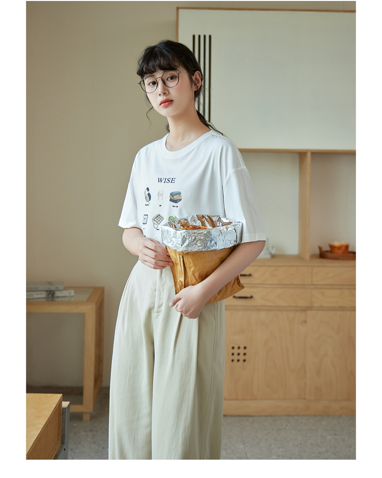 ベージュパンツ なめらか落ち感ワイドパンツ