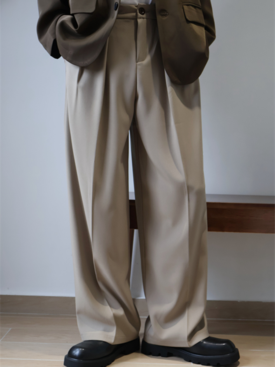 ベージュパンツ しなやかワイドスラックス
