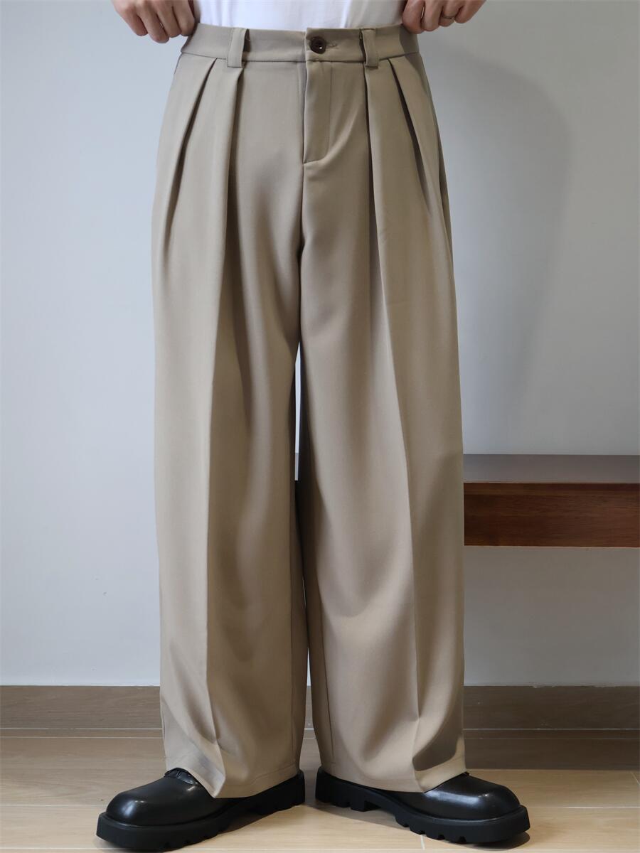 ベージュパンツ しなやかワイドスラックス