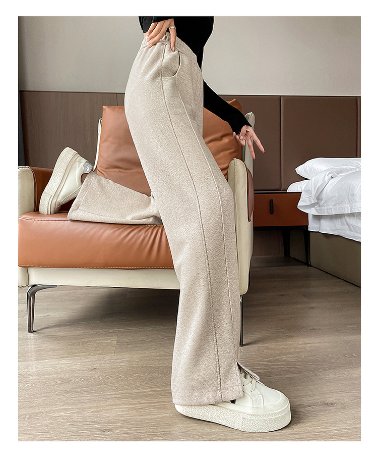 ベージュパンツ リラックスワイドストレートパンツ